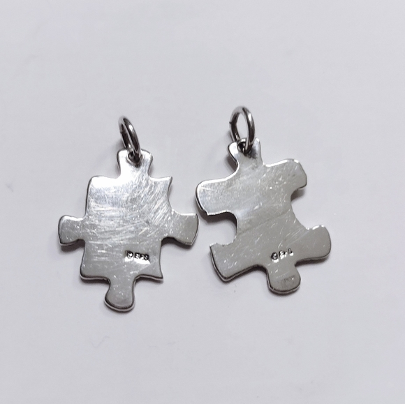SALE! Pair of Sterling Silver Best Friends Puzzle Charms Necklace Bracelet - Picture 3 of 6